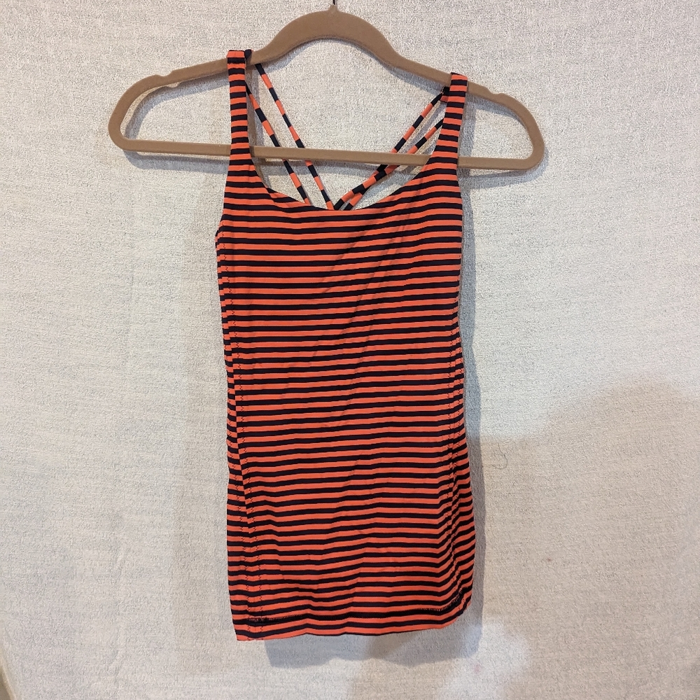 Lululemon tank, size 6 (I)